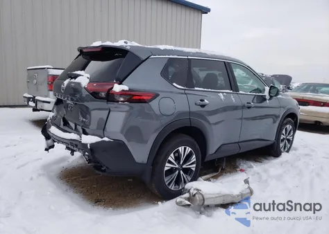 2022 Nissan Rogue Sv z USA, uszkodzony, nr VIN 5N1BT3BB4NC731628